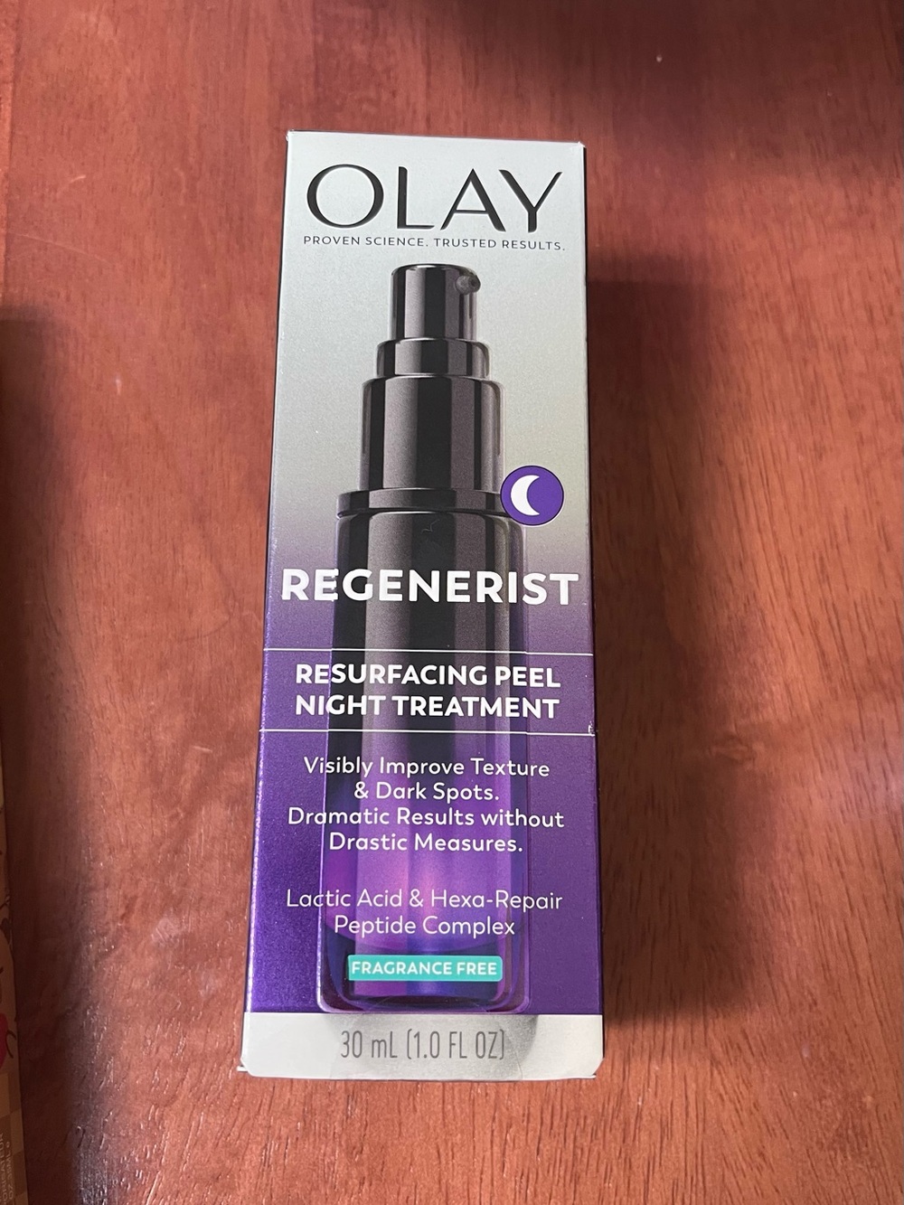 OLAY Regenerist Resurfacing Peel Night Treatment - Purple & Silver